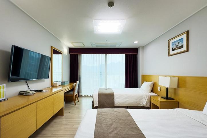 Mohang Haenaru Family Hotel Buan Cameră foto