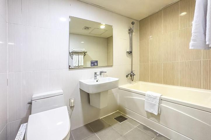 Mohang Haenaru Family Hotel Buan Cameră foto
