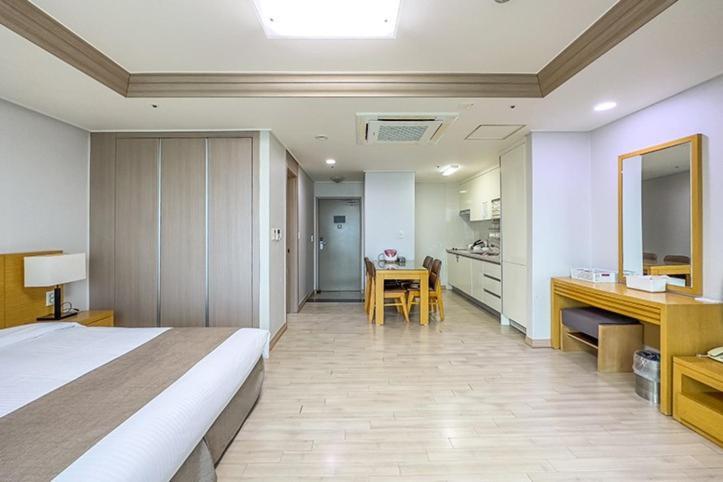Mohang Haenaru Family Hotel Buan Cameră foto
