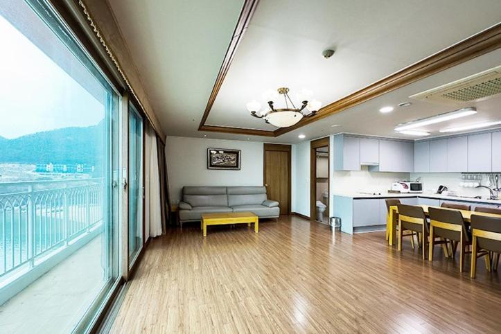 Mohang Haenaru Family Hotel Buan Cameră foto